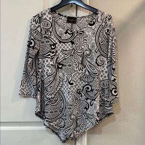 Amana Black and White Paisley Women's Blouse
